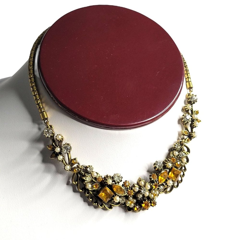 Floral Rhinestone Imitation Pearl Necklace With Gold Tone Metal Accents Vtg Hook